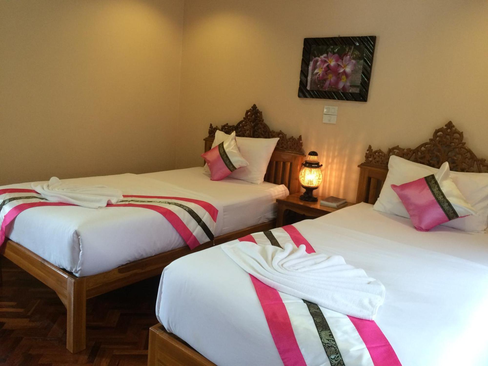Chok-Wasana Guest House Mae Sariang Zimmer foto