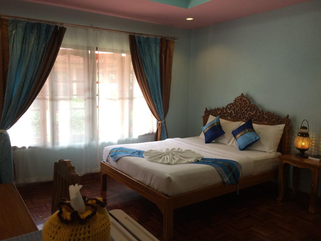 Chok-Wasana Guest House Mae Sariang Exterior foto