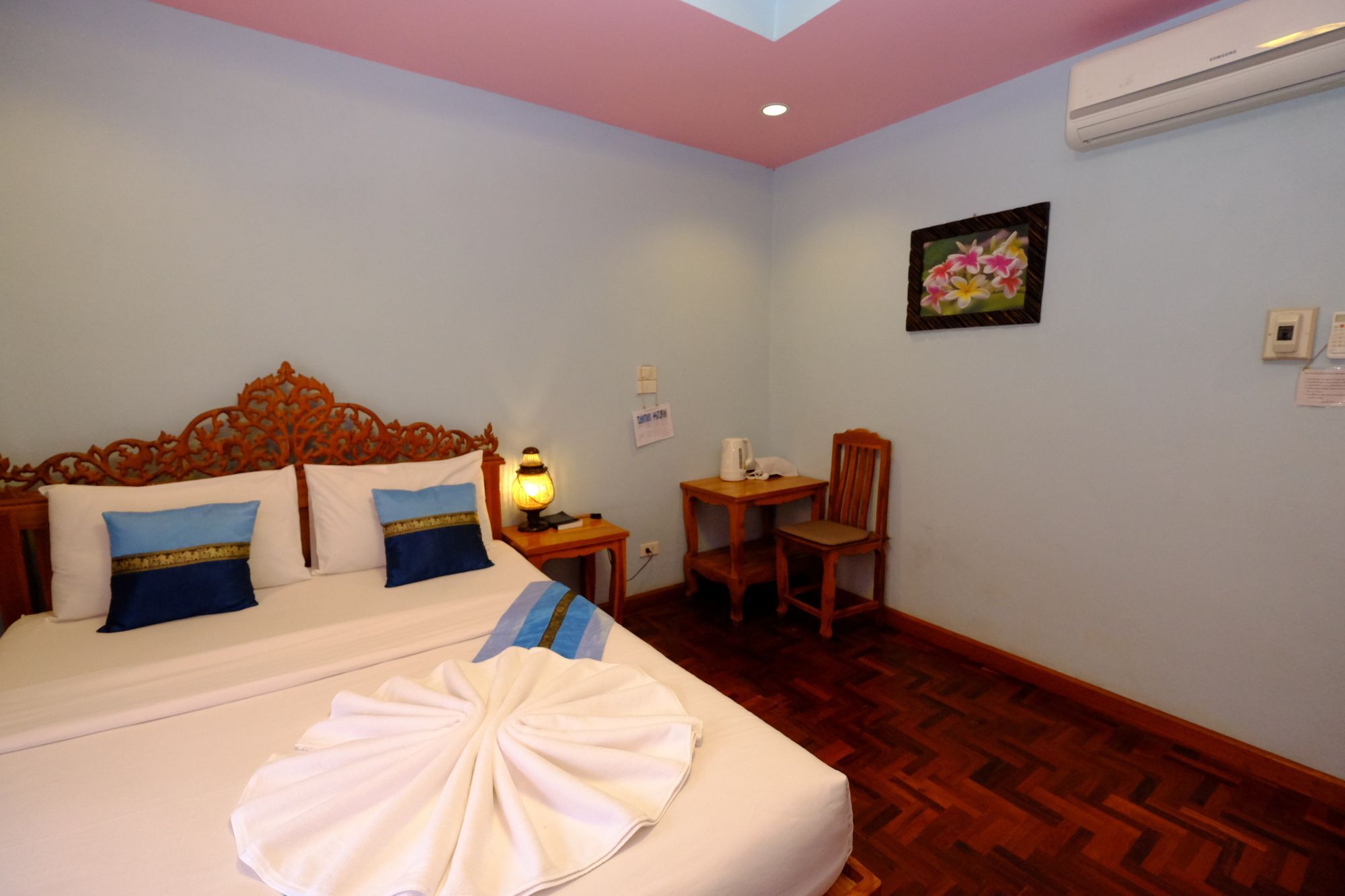 Chok-Wasana Guest House Mae Sariang Exterior foto